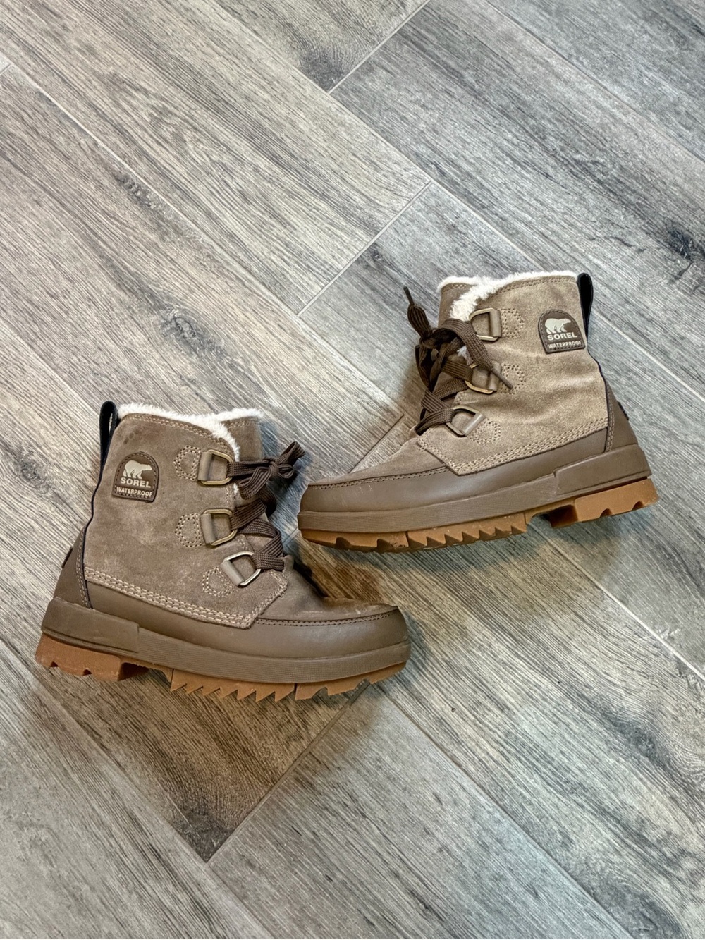 Sorel Women’s 8 Tivoli IV Waterproof Boots Khaki II Tan Sherpa Lined